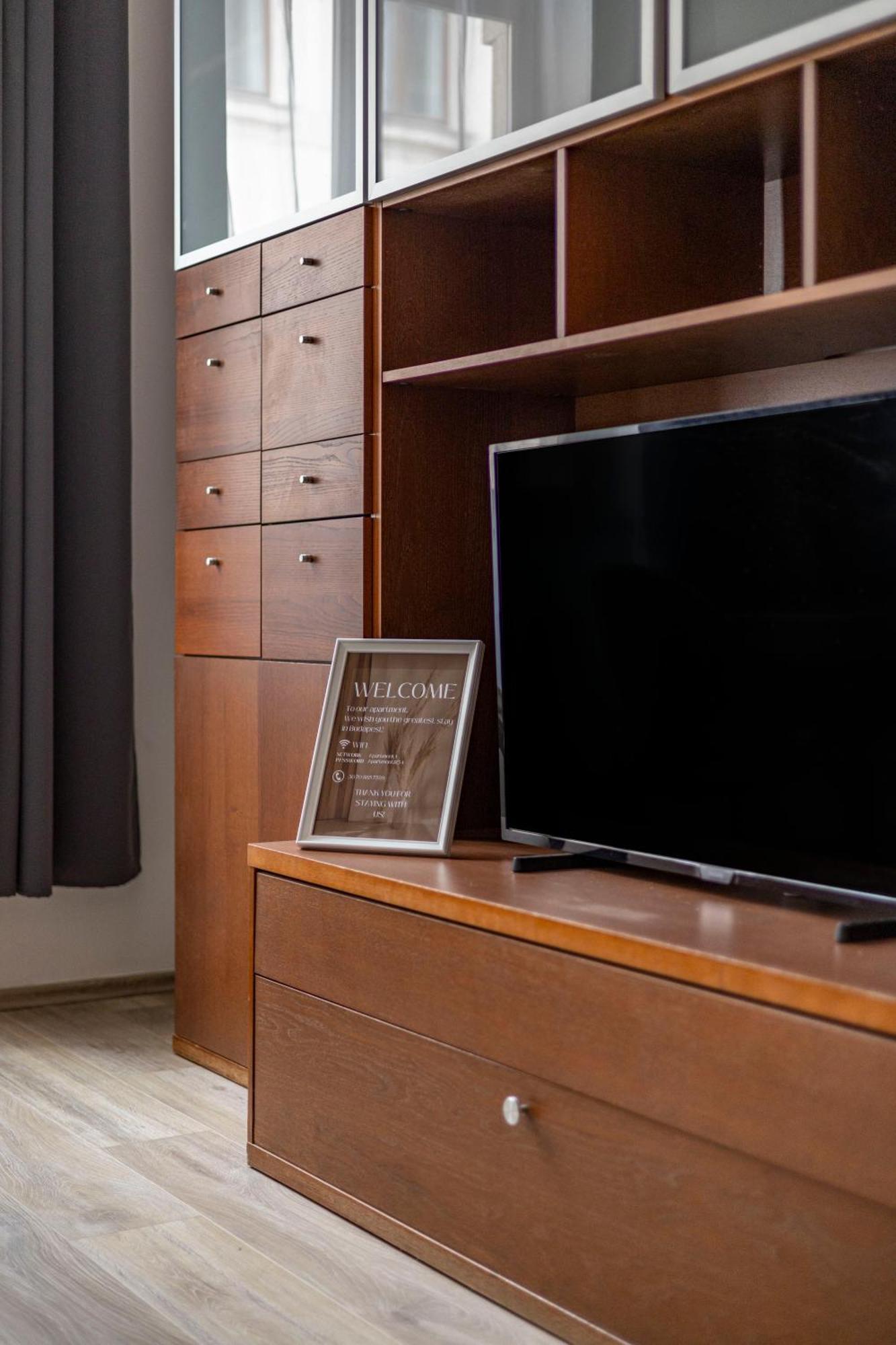 Deluxe Gozsdu Court Apartment