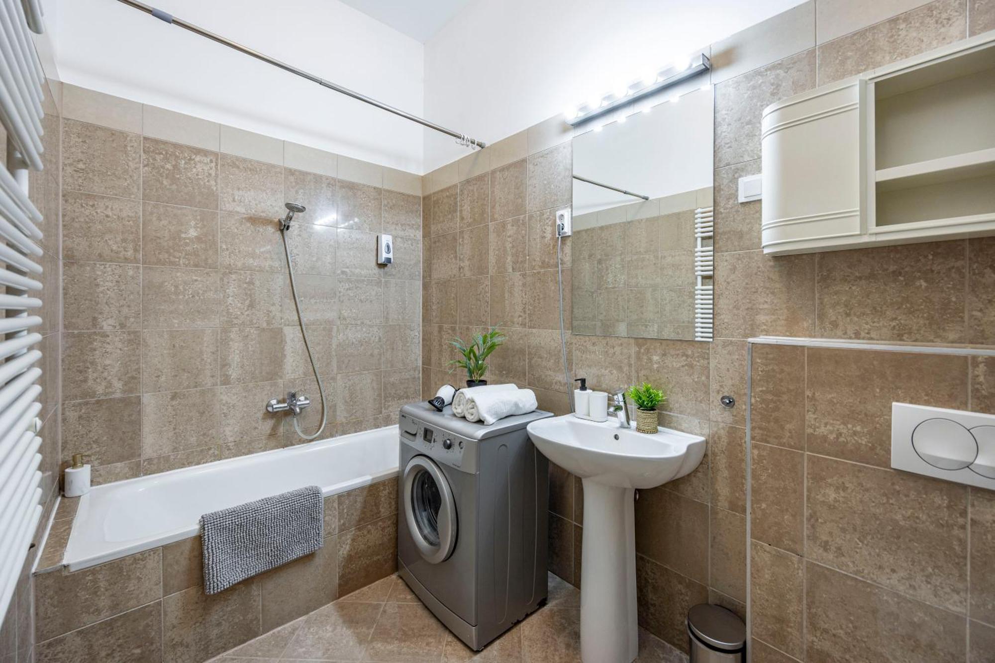 Deluxe Gozsdu Court Apartment