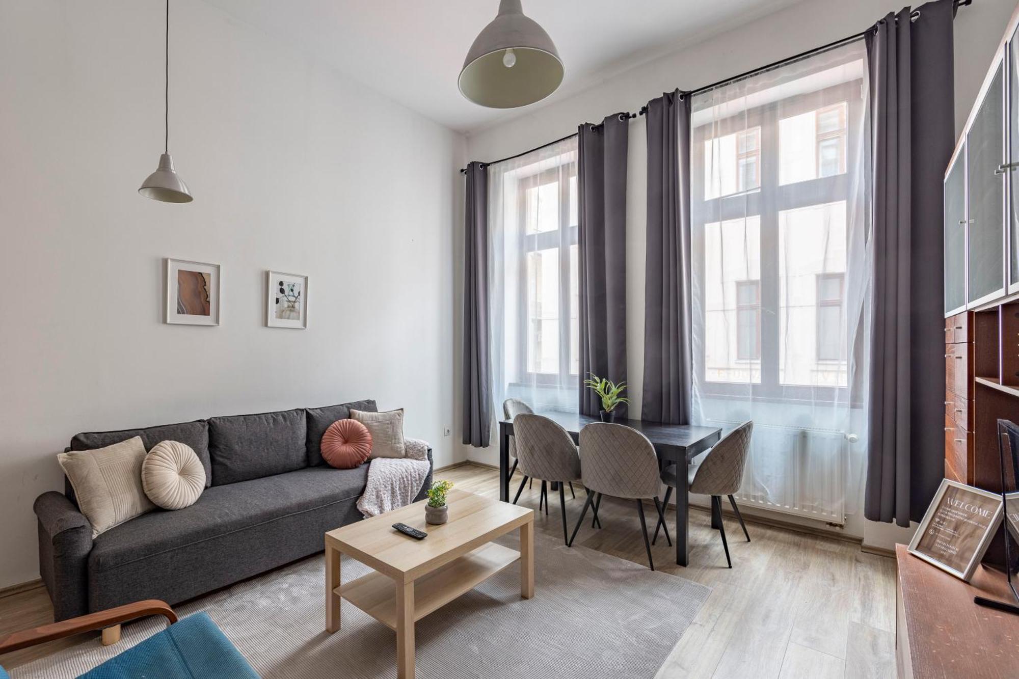 Deluxe Gozsdu Court Apartment Budapest